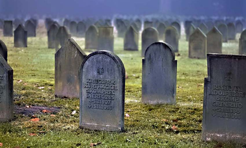 Die Toten in den Gräbern werden auferstehen